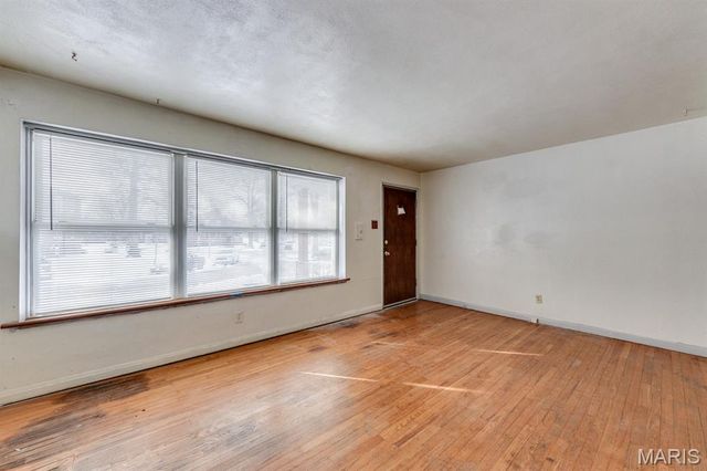 5875 Robert Avenue, St Louis, MO 63109