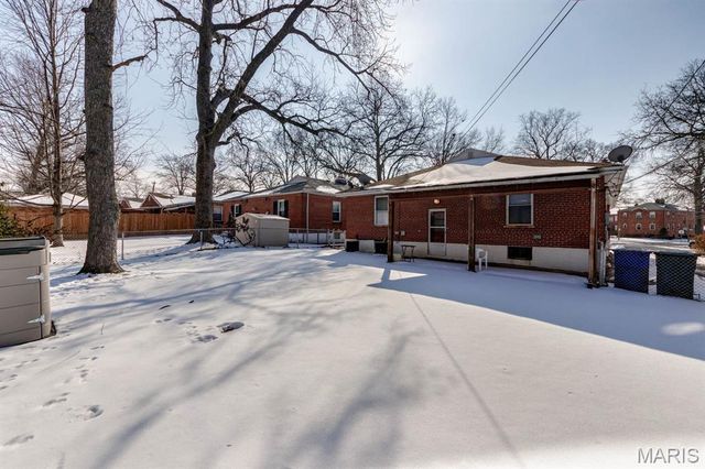 5875 Robert Avenue, St Louis, MO 63109