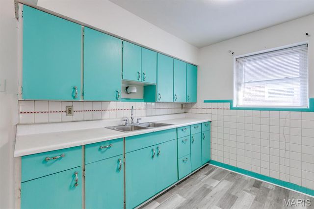 5875 Robert Avenue, St Louis, MO 63109