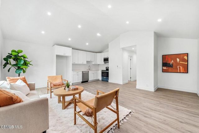 839 Calle Margarita C, Thousand Oaks, CA 91360