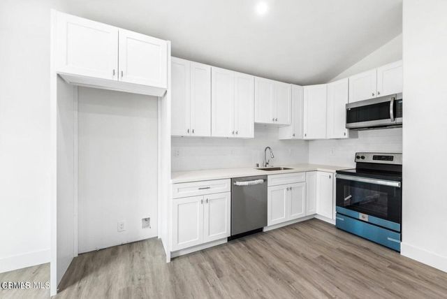 839 Calle Margarita C, Thousand Oaks, CA 91360