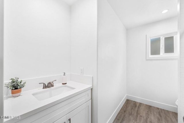 839 Calle Margarita C, Thousand Oaks, CA 91360