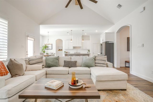 408 E Paddock, Willow Park, TX 76087