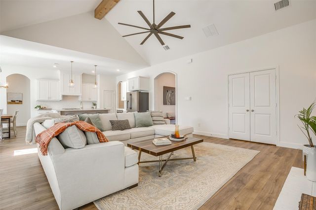 408 E Paddock, Willow Park, TX 76087