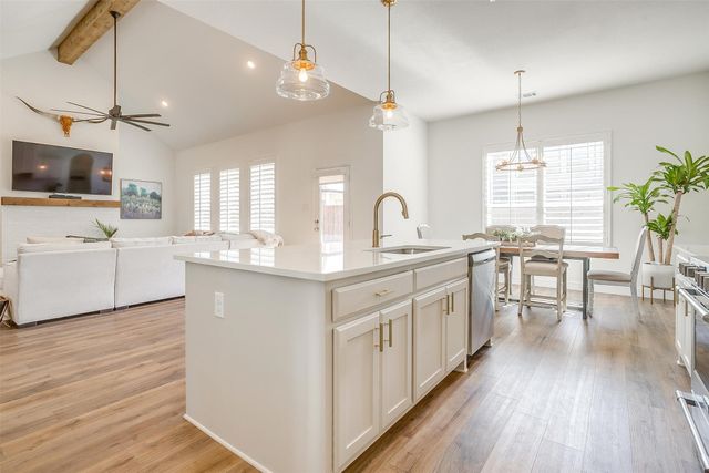 408 E Paddock, Willow Park, TX 76087