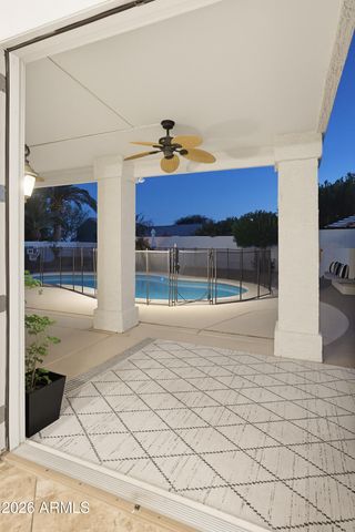13 W SILVERWOOD Drive, Phoenix, AZ 85045