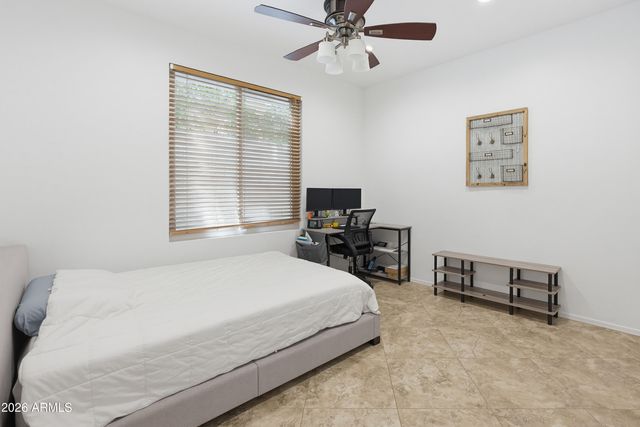 13 W SILVERWOOD Drive, Phoenix, AZ 85045