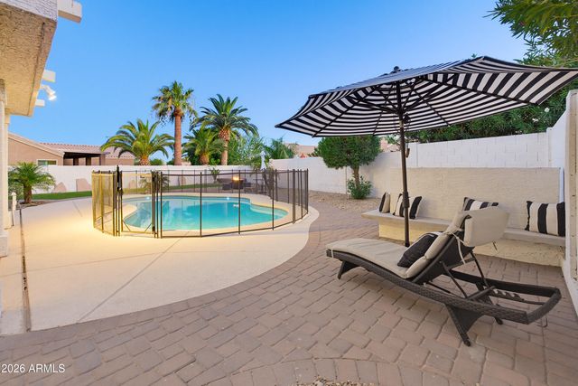 13 W SILVERWOOD Drive, Phoenix, AZ 85045