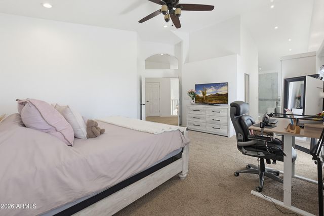 13 W SILVERWOOD Drive, Phoenix, AZ 85045
