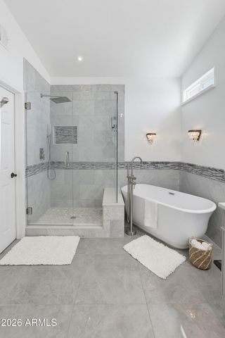 13 W SILVERWOOD Drive, Phoenix, AZ 85045