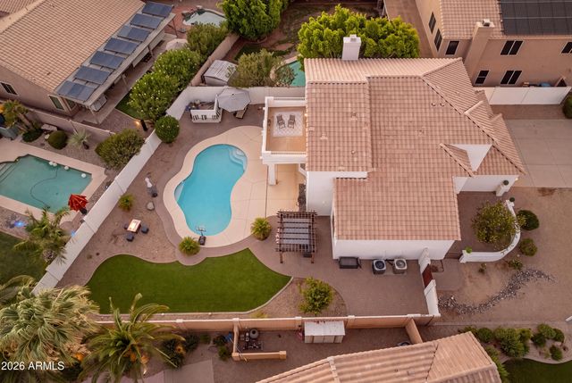 13 W SILVERWOOD Drive, Phoenix, AZ 85045