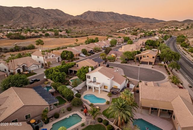 13 W SILVERWOOD Drive, Phoenix, AZ 85045