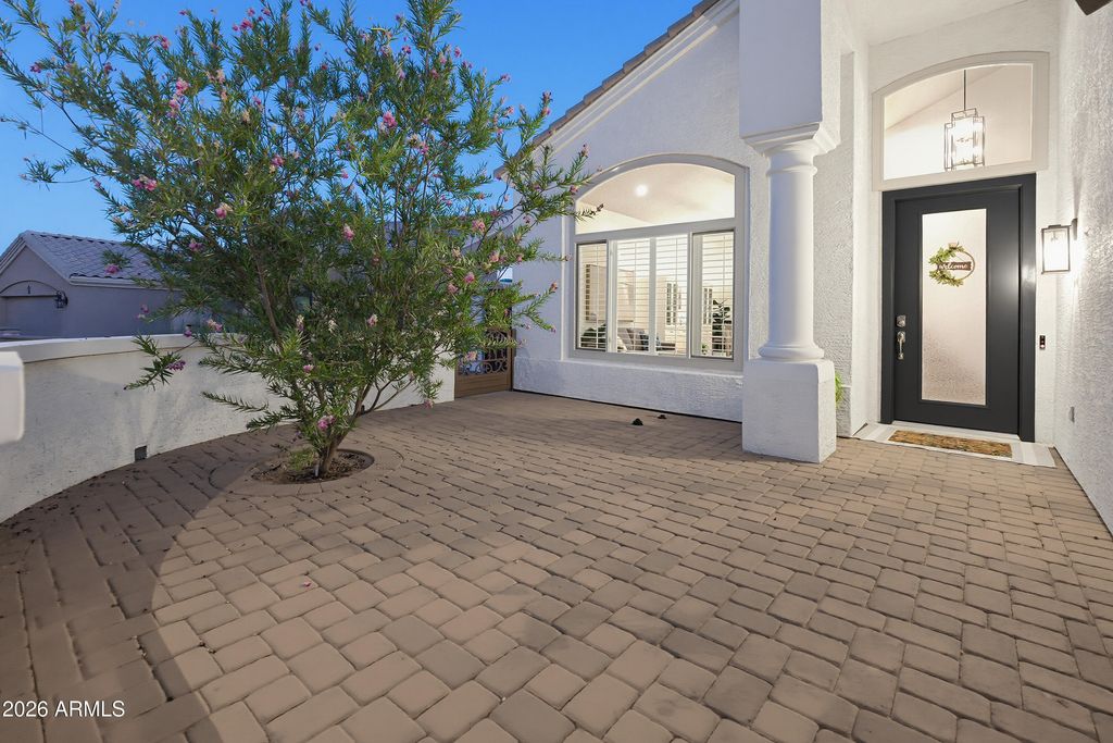 13 W SILVERWOOD Drive, Phoenix, AZ 85045 — photo 2