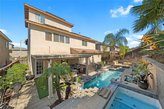 39789 Chambray, Murrieta, CA 92563