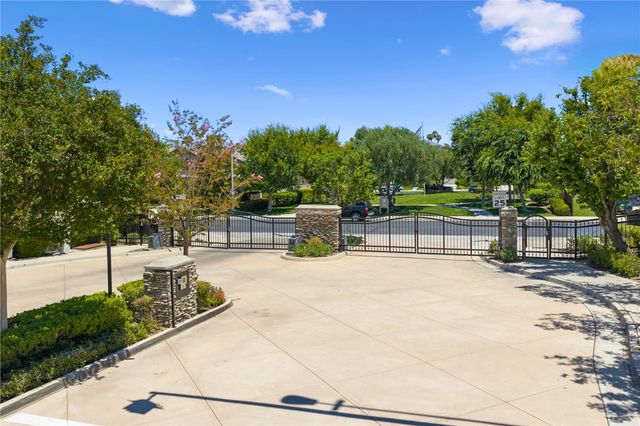 39789 Chambray, Murrieta, CA 92563