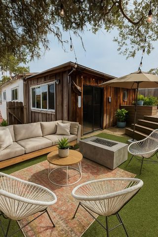 1113 Buena Vista Avenue, Pacific Grove, CA 93950