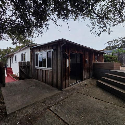 1113 Buena Vista Avenue, Pacific Grove, CA 93950