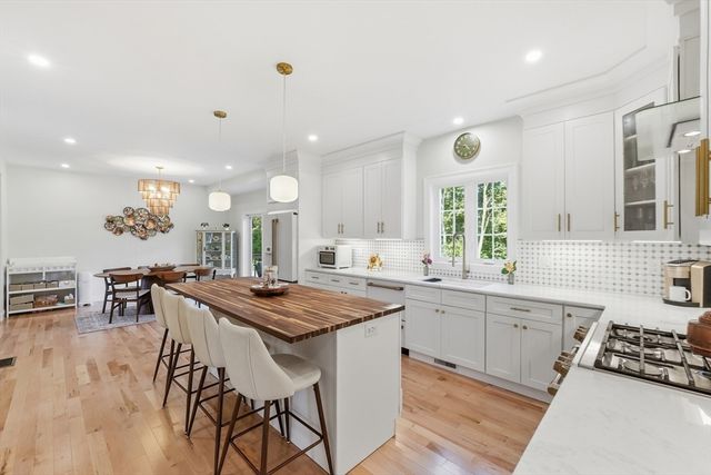 83 Saint Louis Street, Worcester, MA 01607