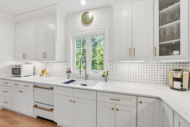 83 Saint Louis Street, Worcester, MA 01607
