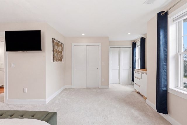 83 Saint Louis Street, Worcester, MA 01607