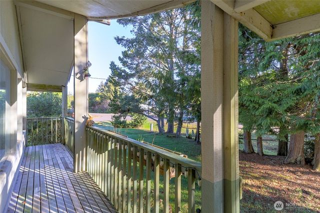 199 Wishkah Street SW, Ocean Shores, WA 98569