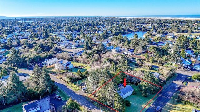 199 Wishkah Street SW, Ocean Shores, WA 98569