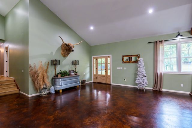 4303 Moore Ln, Culleoka, TN 38451