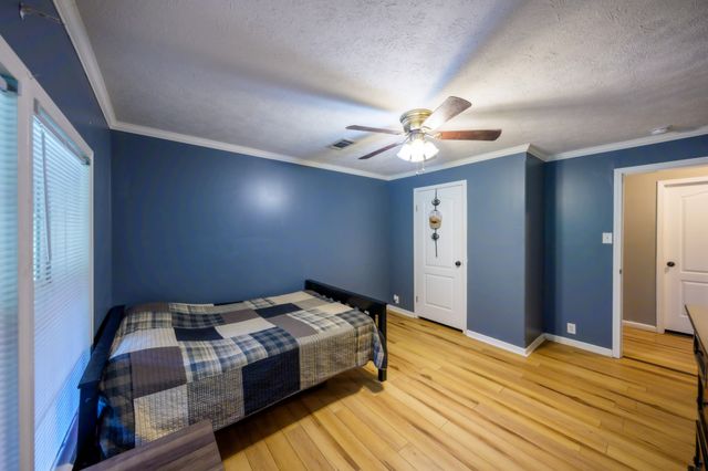 4303 Moore Ln, Culleoka, TN 38451