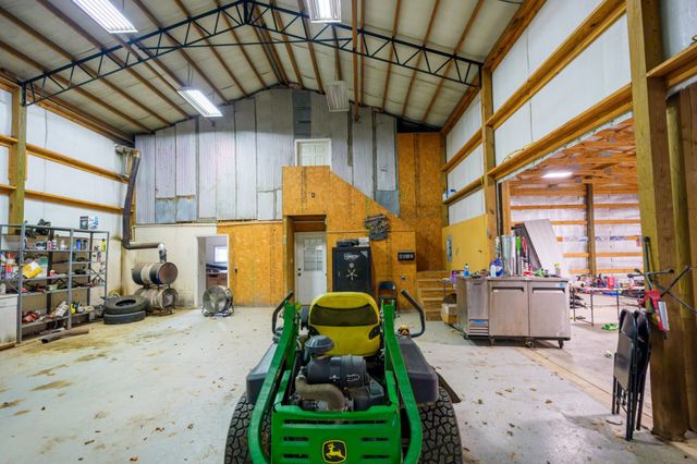 4303 Moore Ln, Culleoka, TN 38451