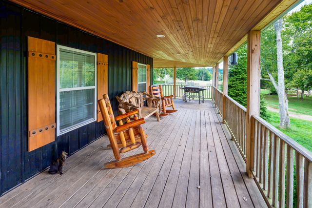 4303 Moore Ln, Culleoka, TN 38451