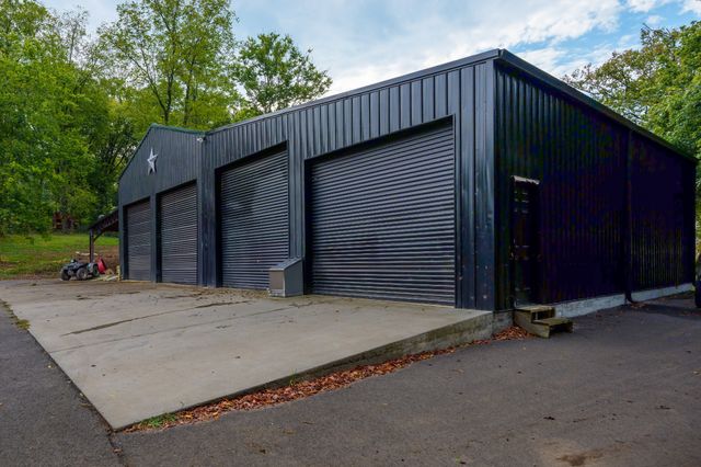 4303 Moore Ln, Culleoka, TN 38451