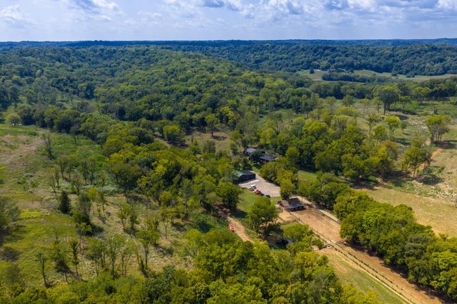 4303 Moore Ln, Culleoka, TN 38451