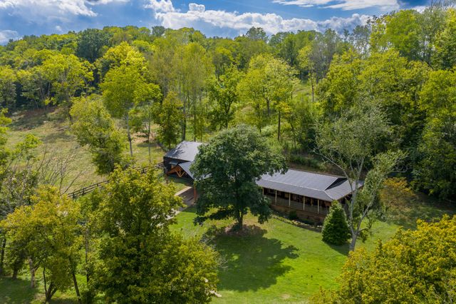 4303 Moore Ln, Culleoka, TN 38451