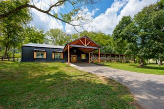 4303 Moore Ln, Culleoka, TN 38451