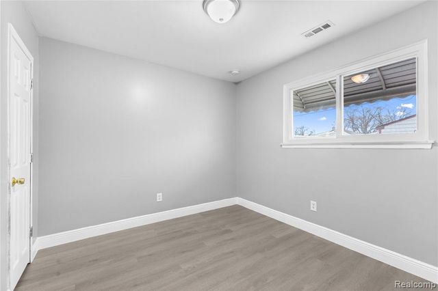 4902 Fleming Street, Dearborn Heights, MI 48125