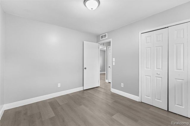 4902 Fleming Street, Dearborn Heights, MI 48125