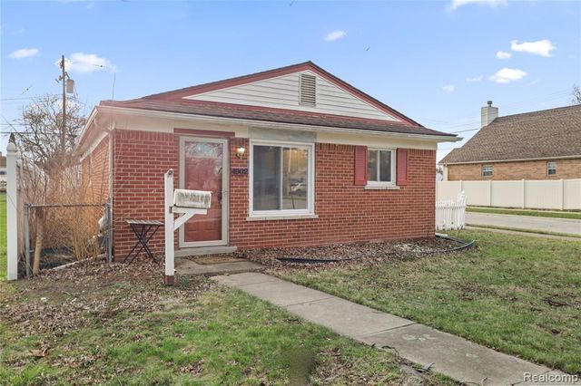 4902 Fleming Street, Dearborn Heights, MI 48125