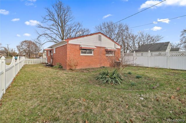 4902 Fleming Street, Dearborn Heights, MI 48125