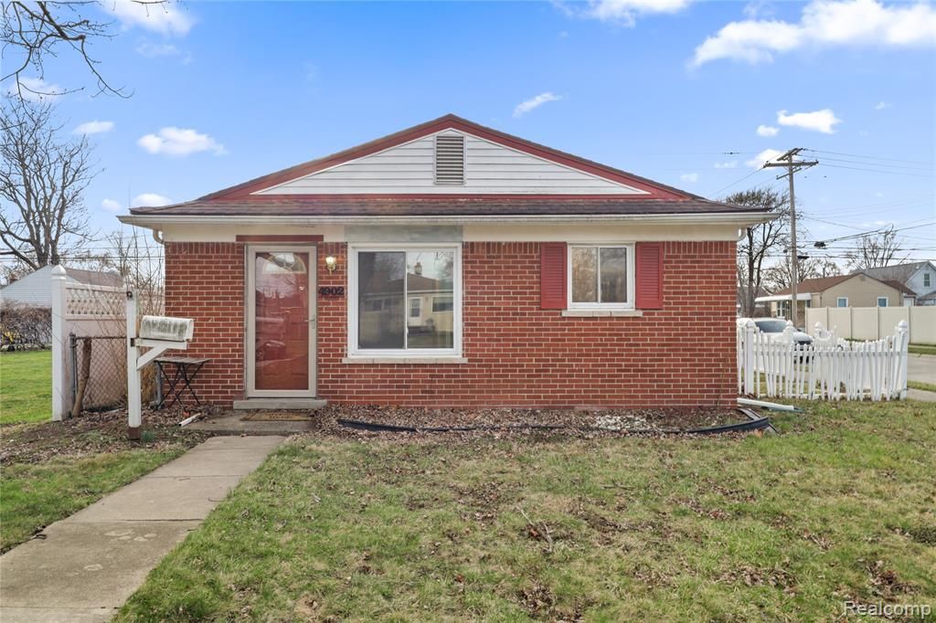 4902 Fleming Street, Dearborn Heights, MI 48125