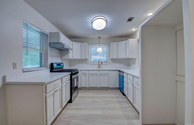 1210 Bryan Street, Little Rock, AR 72207