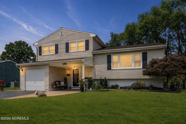4 Marc Street, Hazlet, NJ 07730
