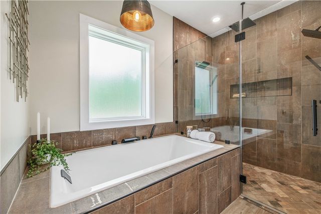 4855 Austins Creek Drive, Bryan, TX 77808