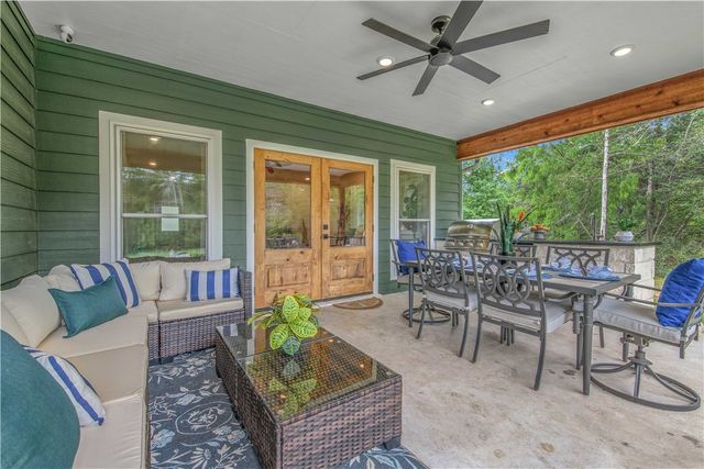 4855 Austins Creek Drive, Bryan, TX 77808