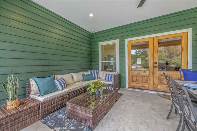 4855 Austins Creek Drive, Bryan, TX 77808