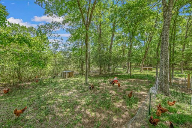 4855 Austins Creek Drive, Bryan, TX 77808