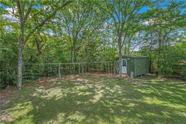 4855 Austins Creek Drive, Bryan, TX 77808
