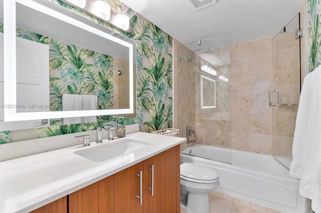 10275 Collins Ave 1530, Bal Harbour, FL 33154