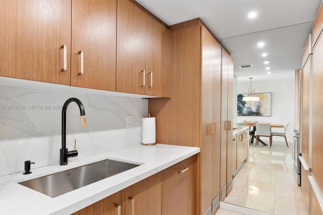 10275 Collins Ave 1530, Bal Harbour, FL 33154