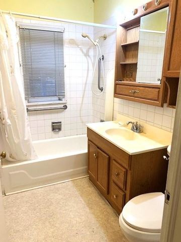 2520 N 35th Street, St Joseph, MO 64506