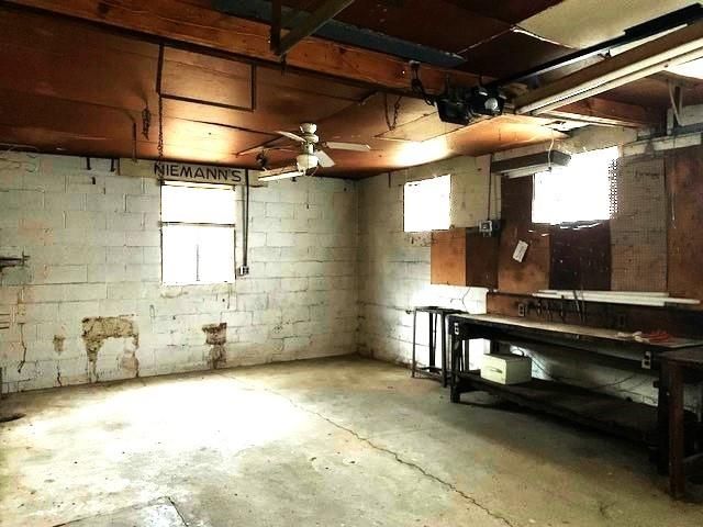 2520 N 35th Street, St Joseph, MO 64506